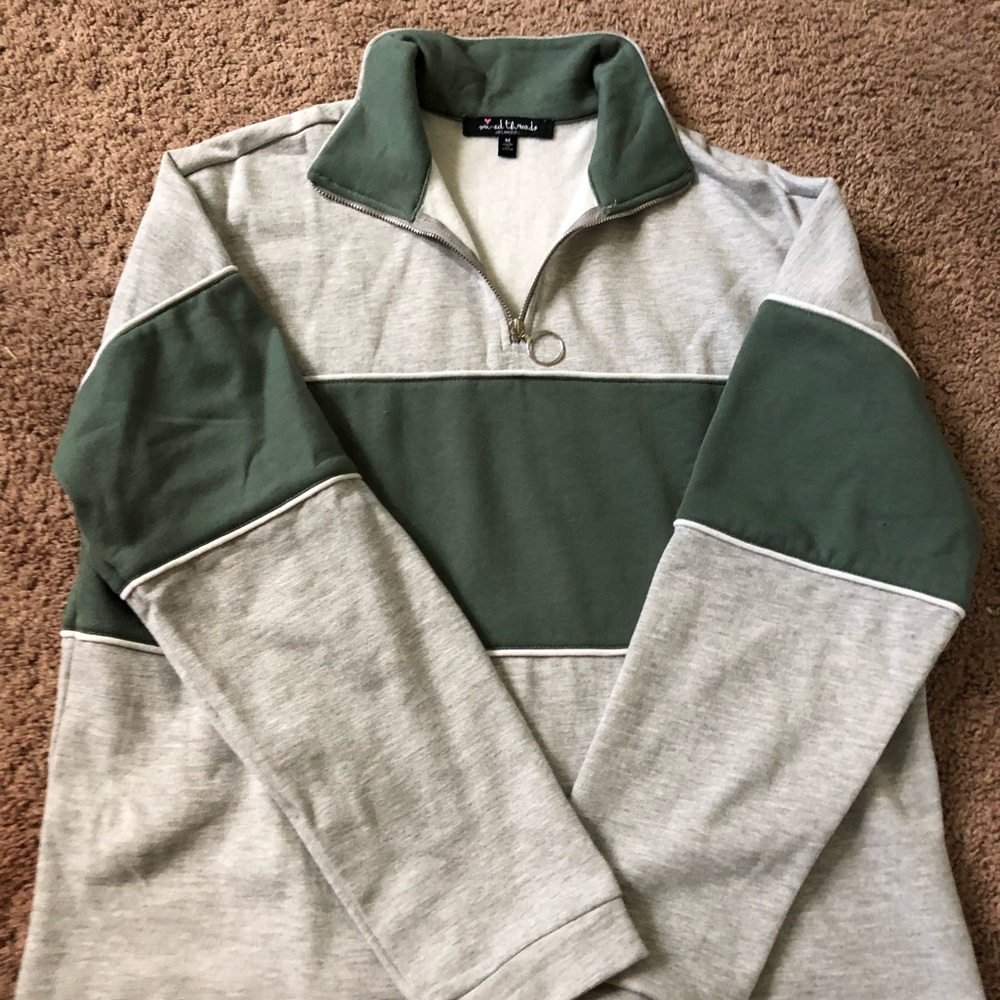 Mixed Threads sweetshirt